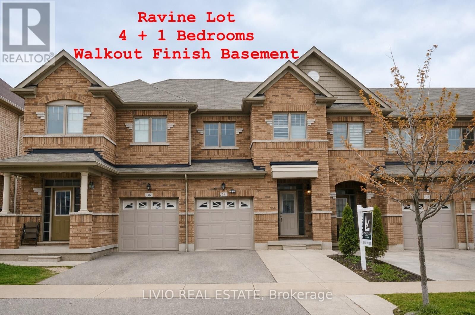 Property Photo:  34 Davenfield Circle  ON L6P 4M2 