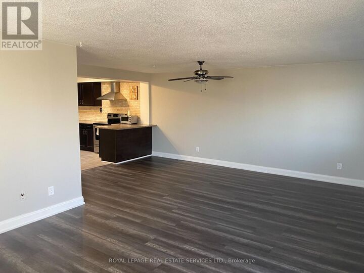 Property Photo:  3874A Bloor Street West 2  ON M9B 1L3 