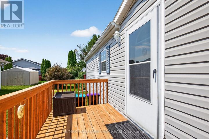 Property Photo:  3 Illinois Crescent  ON L9Z 3A8 