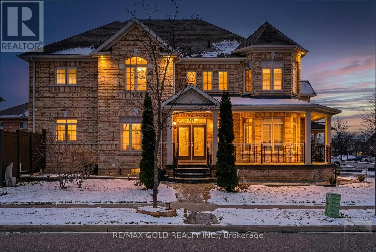 Property Photo:  15 Vanwood Crescent  ON L6P 2X4 