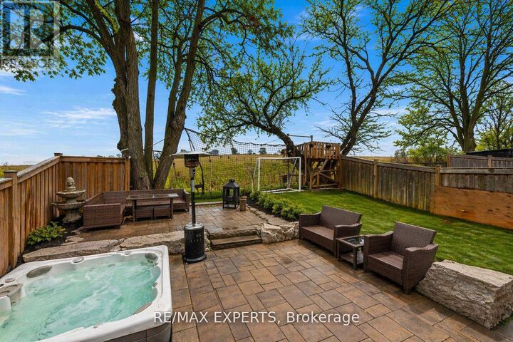 Property Photo:  48 Manor Glen Crescent  ON L0G 1M0 