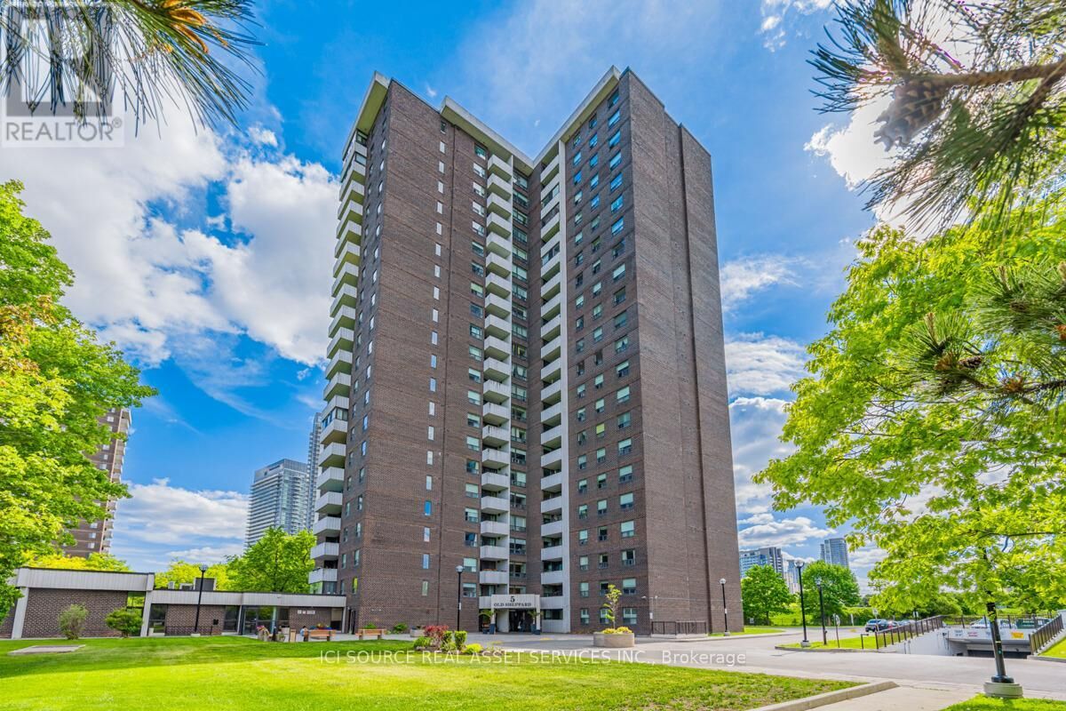 Property Photo:  5 Old Sheppard Avenue 204  ON M2J 4K3 
