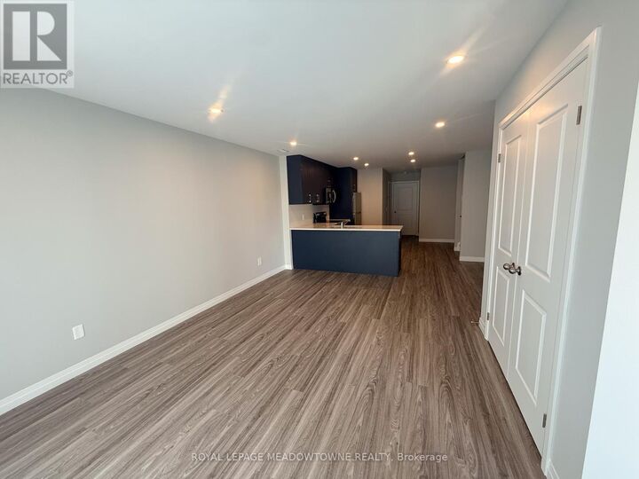 Property Photo:  130 Otterbein Road 78  ON N2B 0B6 