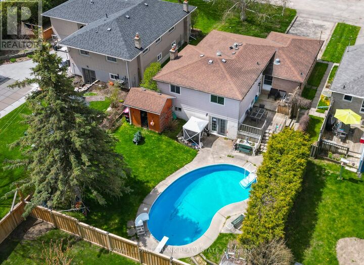 Property Photo:  87 Cedar Street North  ON L9P 1B2 