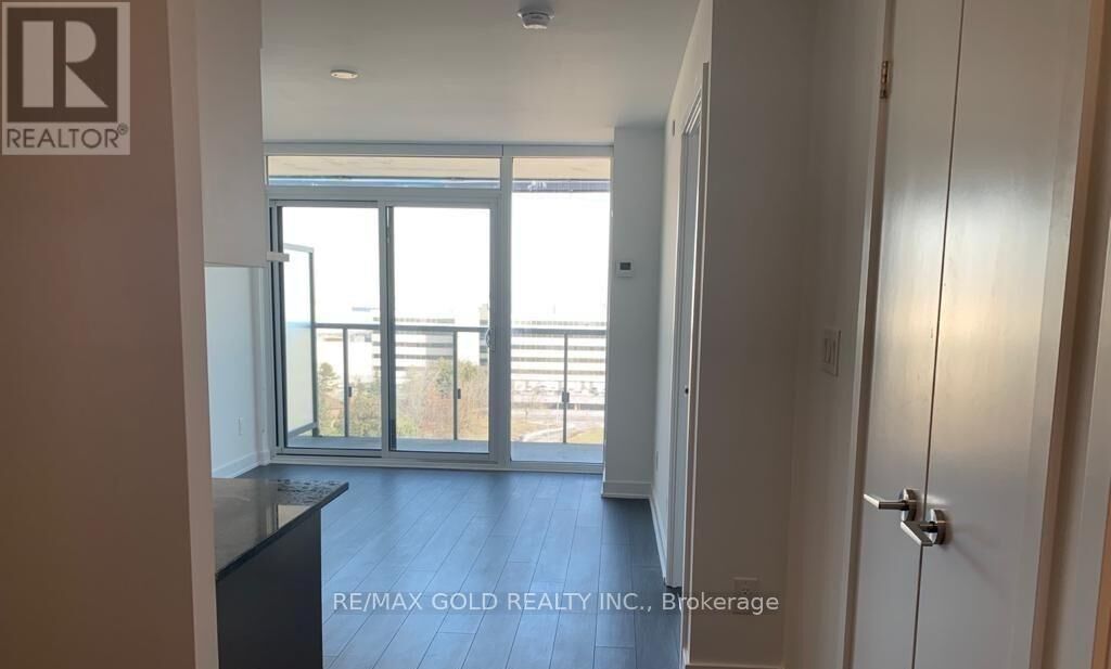 Property Photo:  160 Flemington Road 1208  ON M6A 1N6 