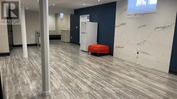 Property Photo:  205 Monte Carlo Drive North Lower  ON L4H 1R3 