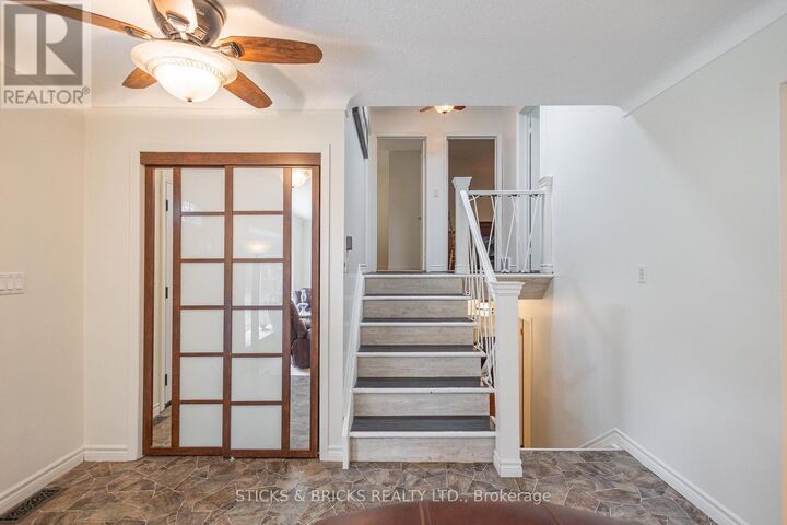 Property Photo:  477 Dorchester Street  ON L0S 1J0 