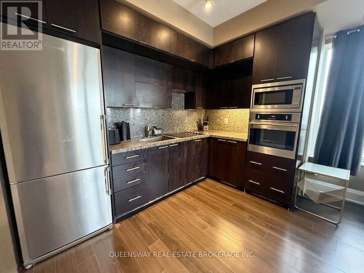 Property Photo:  120 Harrison Garden Boulevard 806  ON M2N 0H1 