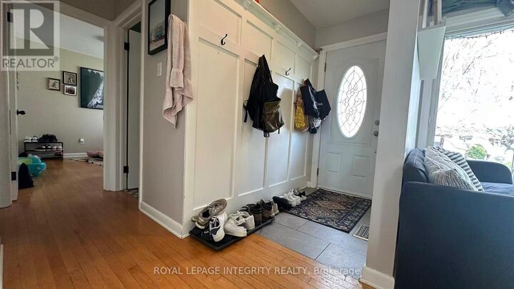 Property Photo:  870 Claude Street  ON K1K 2S6 