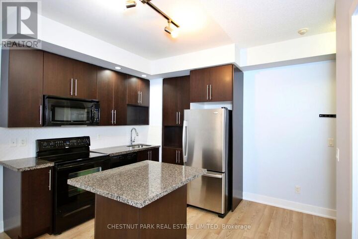 Property Photo:  28 Linden Street 1409  ON M4Y 0A4 