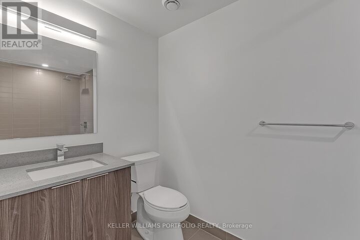 Property Photo:  501 Yonge Street 5209  ON M4Y 0G8 