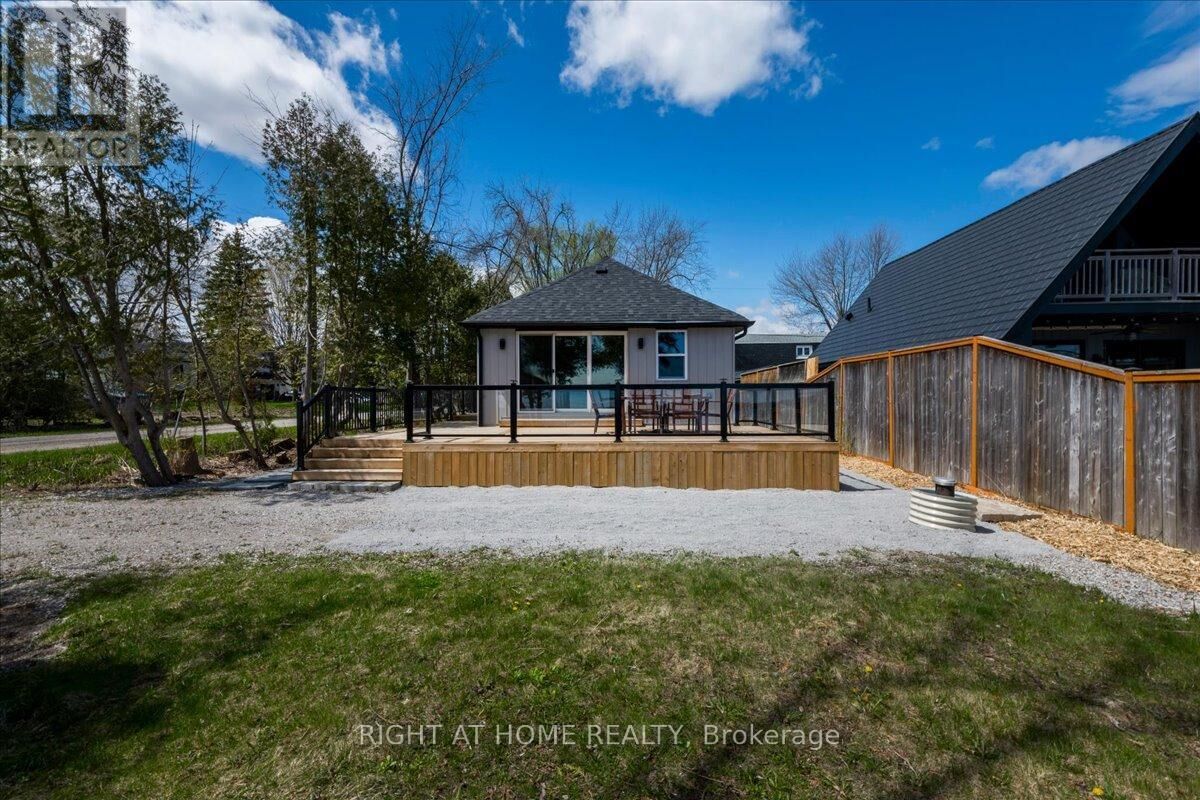 Property Photo:  241 Rockaway Beach Place  ON L0L 1K0 