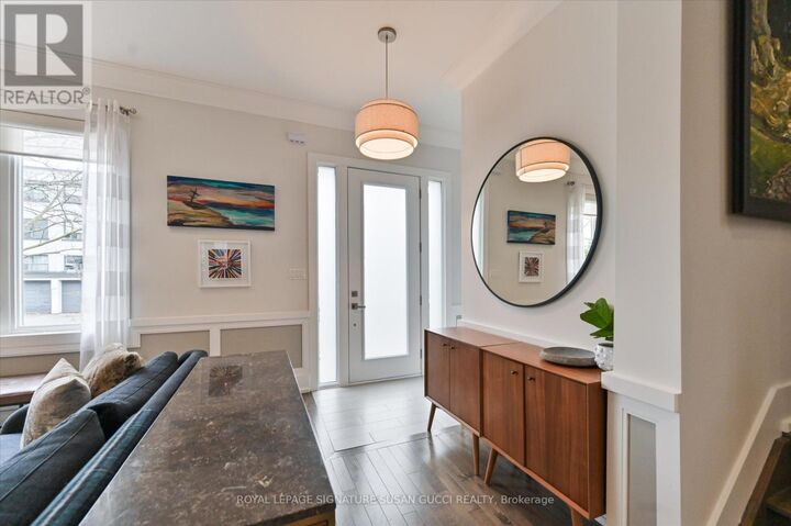 Property Photo:  20 Warvet Crescent  ON M4B 1P3 