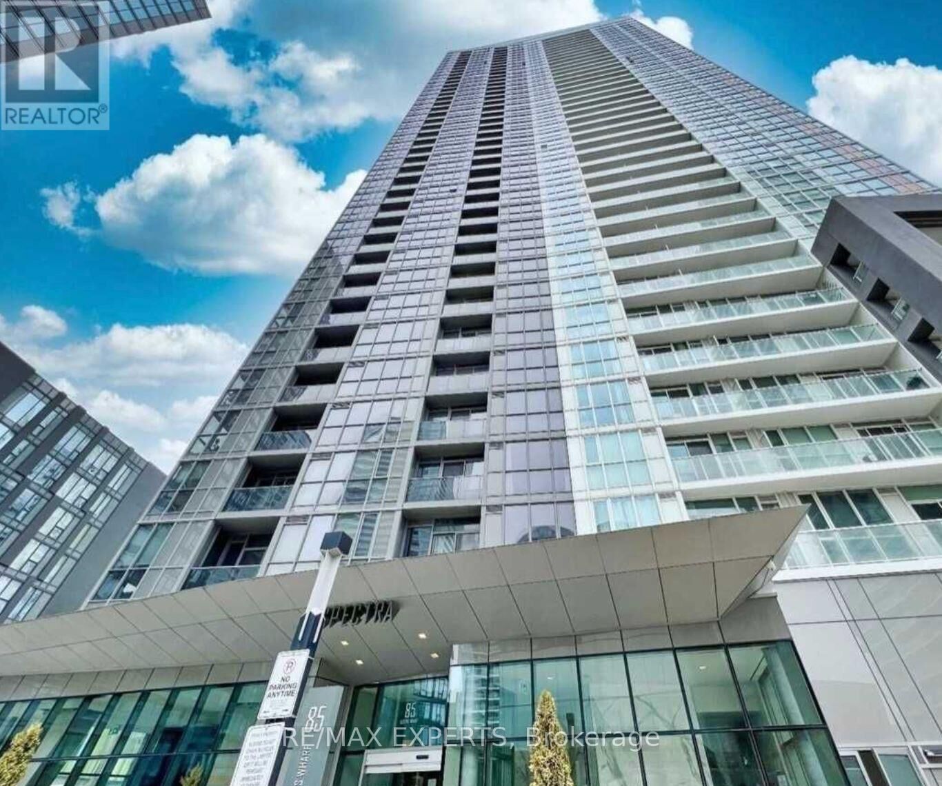 Property Photo:  85 Queens Wharf Road 805  ON M5V 0J9 