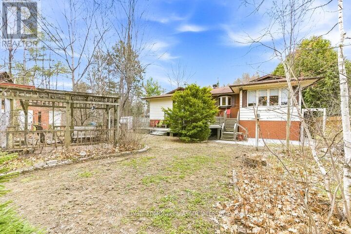 Property Photo:  1411 Victoria Street  ON K8H 3K4 