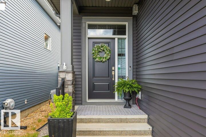 Property Photo:  2107 Redtail Common NW  AB T5S 0H4 