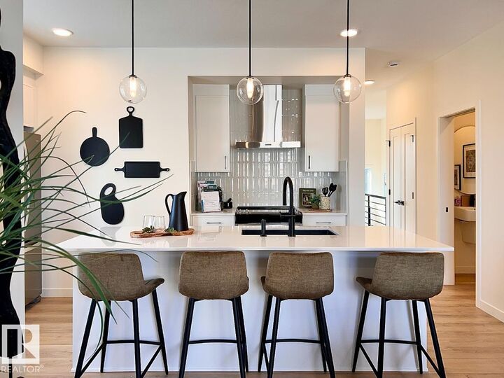 Property Photo:  7119 52 Avenue  AB T4X 2Z7 