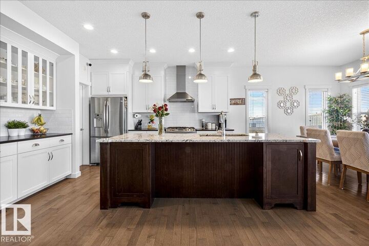 Property Photo:  3936 Claxton Loop SW  AB T6W 1Y6 