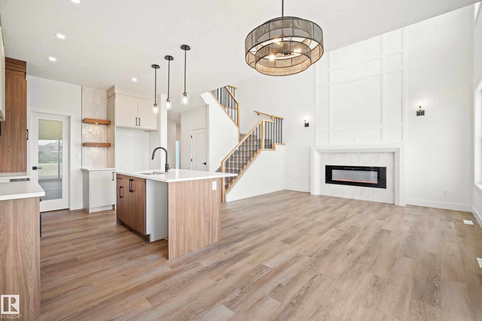 Property Photo:  118 Caledon Crescent  AB T7X 0Y8 