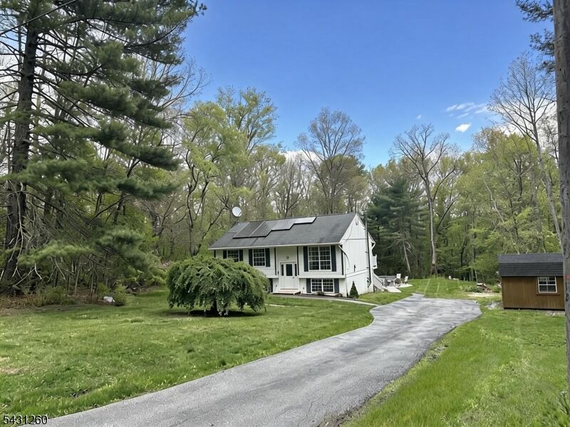 Property Photo:  7 Vansickle Rd  NJ 07826 