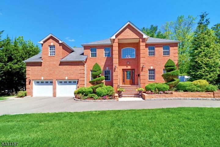Property Photo:  301 Greenwood Ave  NJ 07932 
