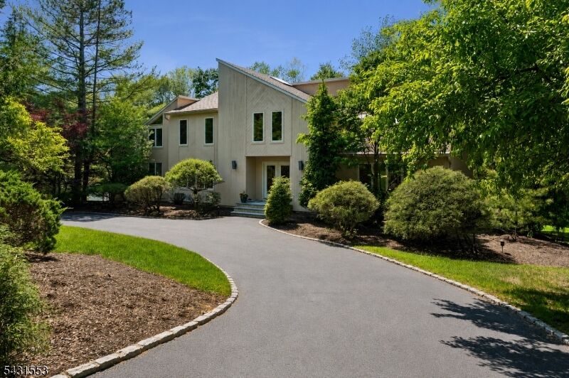 Property Photo: 15 Manchester Ct NJ 07960