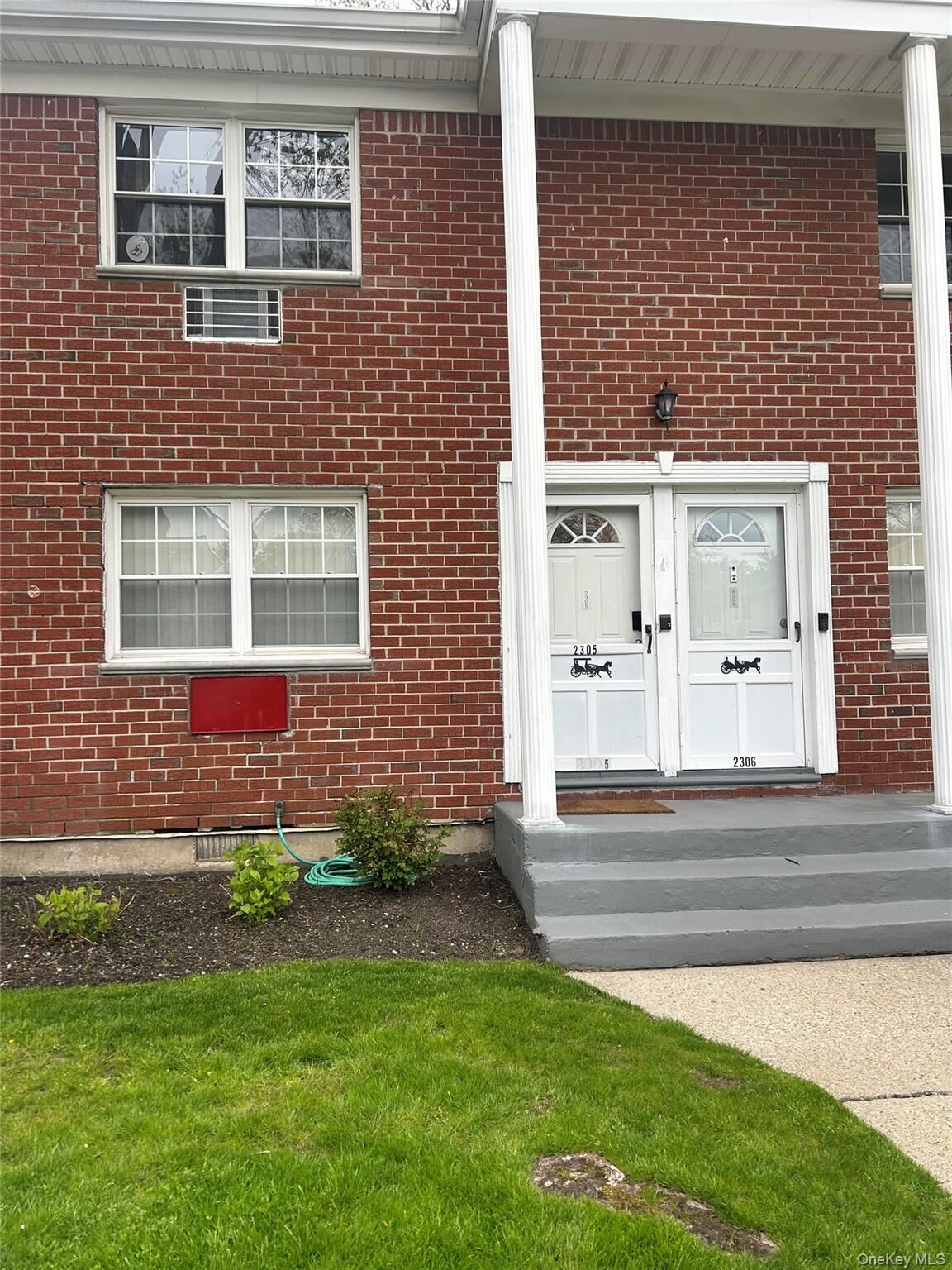 Property Photo:  2305 Wilshire Lane 2305  NY 11769 