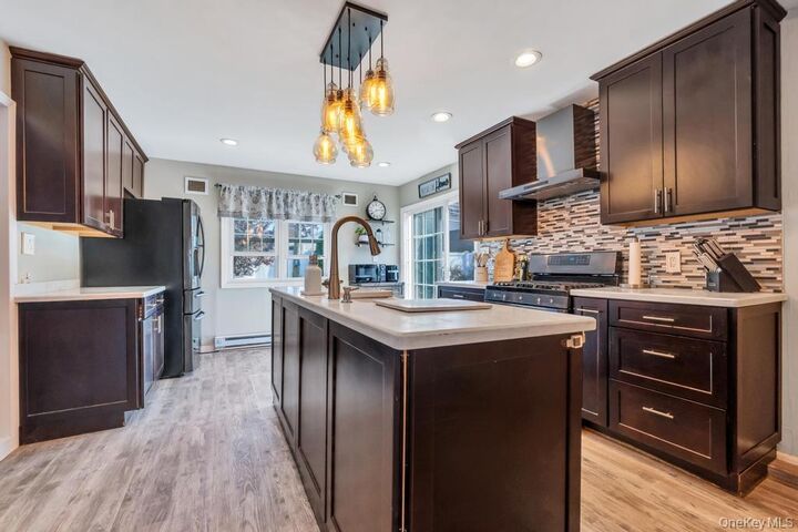 Property Photo: 33 Peachtree Lane NY 11801