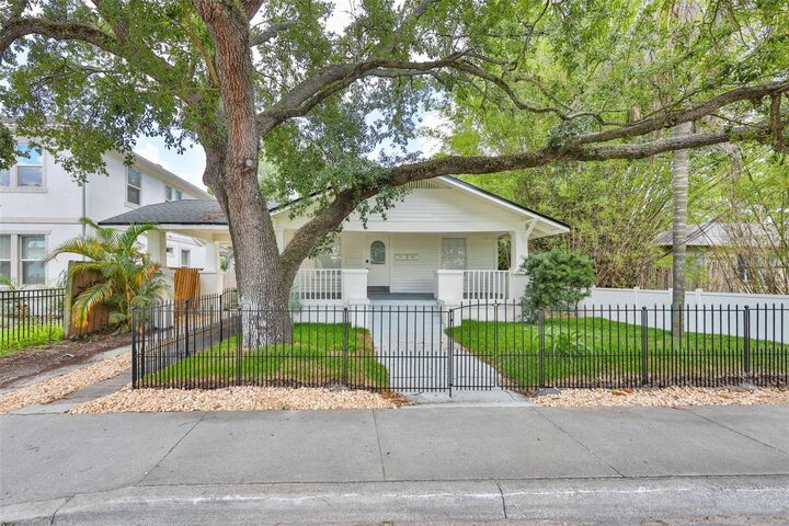 Property Photo:  902 W Columbus Drive  FL 33602 
