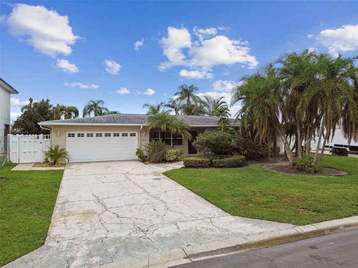Property Photo: 3921 E Eden Roc Circle FL 33634