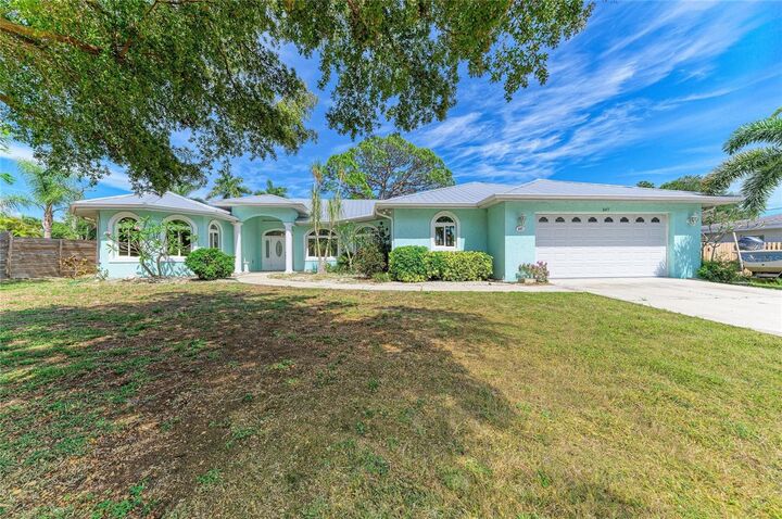 Property Photo:  347 Bayshore Drive  FL 34229 