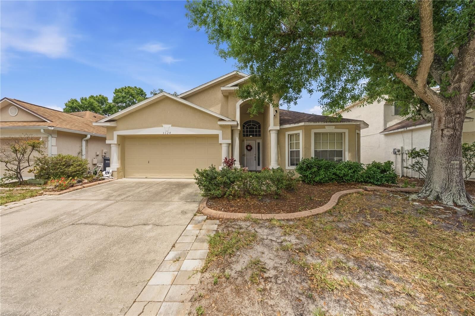 Property Photo:  3324 Manor Cove Circle  FL 33578 