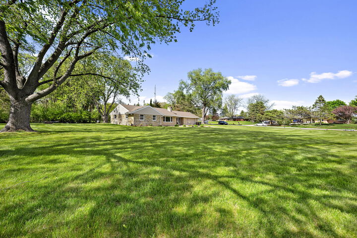 Property Photo:  12610 W St. Mary'S Dr  WI 53151 