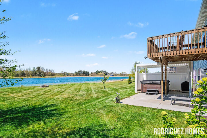Property Photo:  9361 Shoreway Drive  MI 49460 
