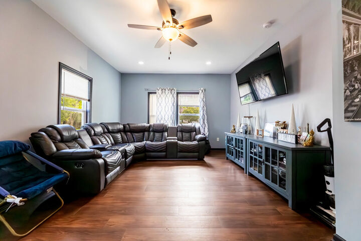 Property Photo:  421 De Kalb Street  IL 60548 