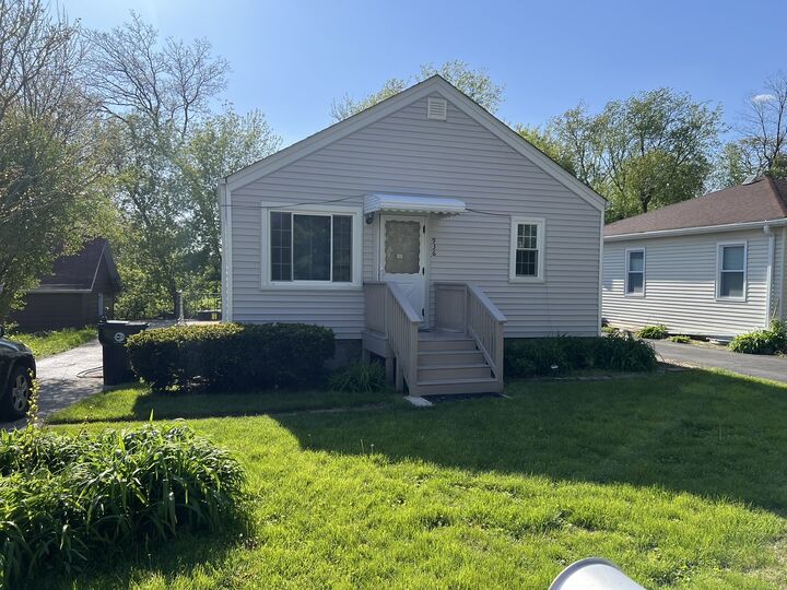 Property Photo:  936 Russell Place  IL 60060 