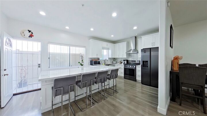 Property Photo:  18347 Saticoy Street 6  CA 91335 