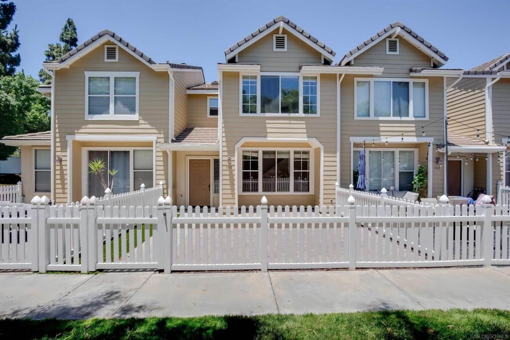 Property Photo:  1311 Phlox Court  CA 92011 