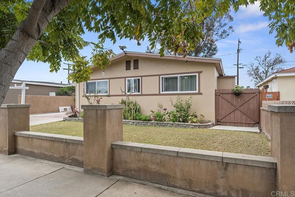 Property Photo:  619 Sandalwood Dr  CA 92021 