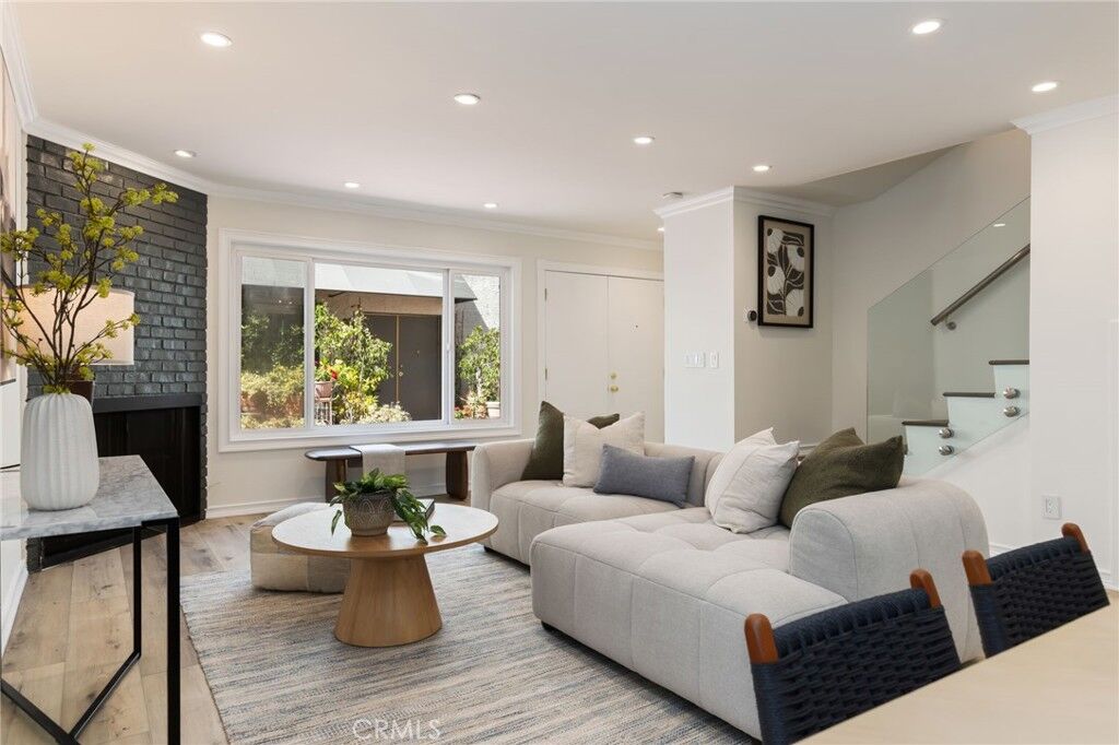 Property Photo: 4216 Ethel Ave, Apt 5 CA 91604