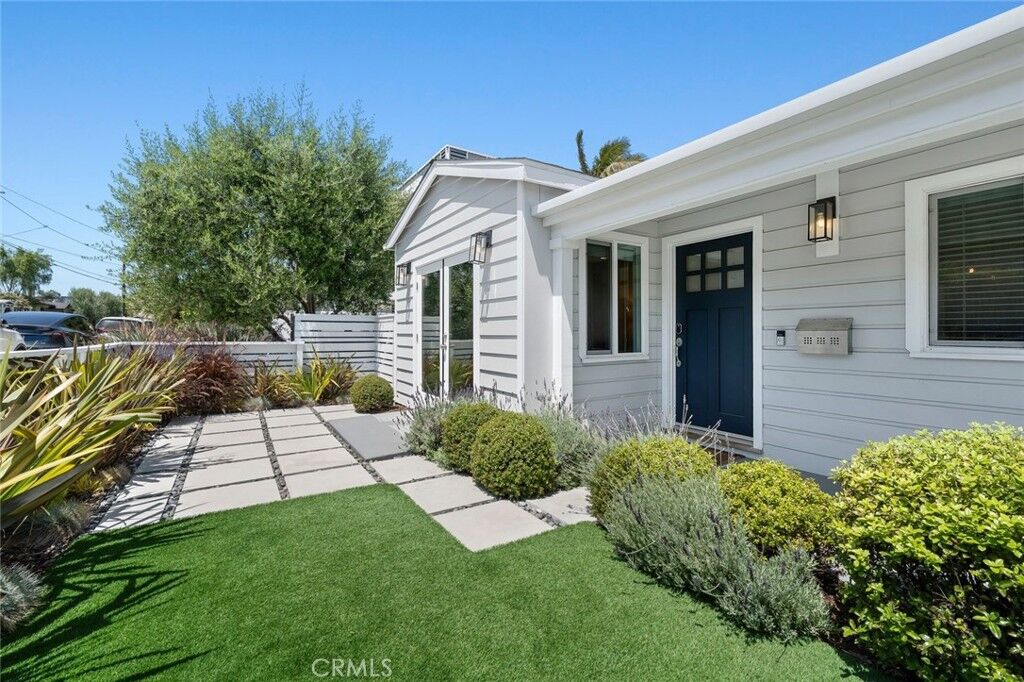 Property Photo: 1430 Bonnie Brae Street CA 90254