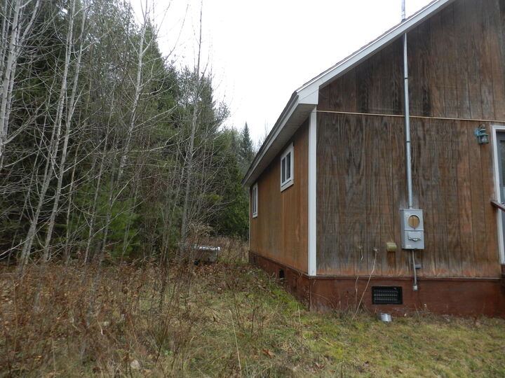 Property Photo: 632 County Road ME 04461