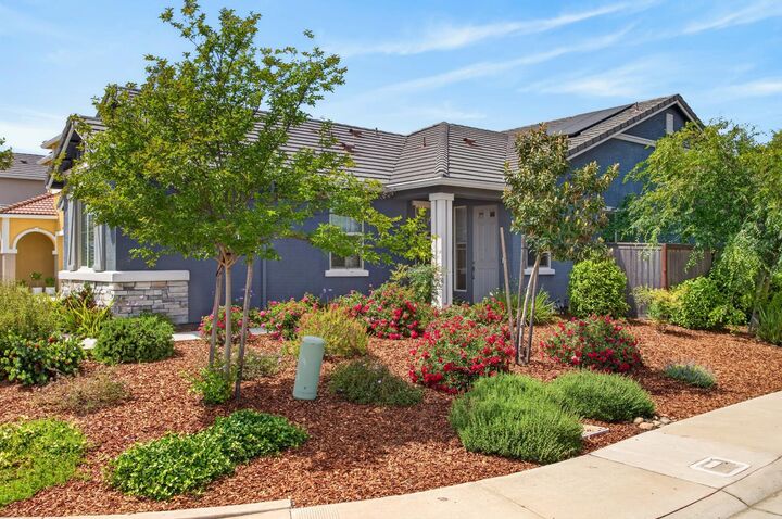 Property Photo:  12857 Montbrook Way  CA 95742 