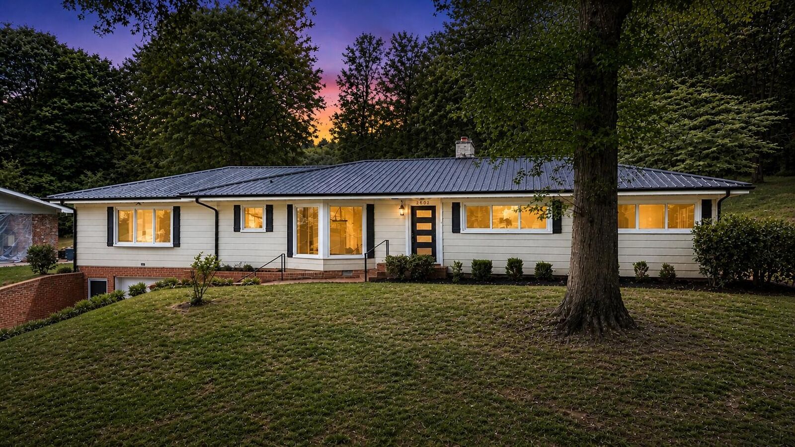 Property Photo:  2502 Elm Drive NE  TN 37312 