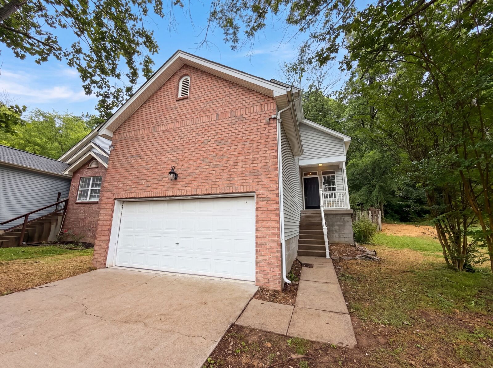 Property Photo: 4046 Farmingham Woods Dr TN 37076
