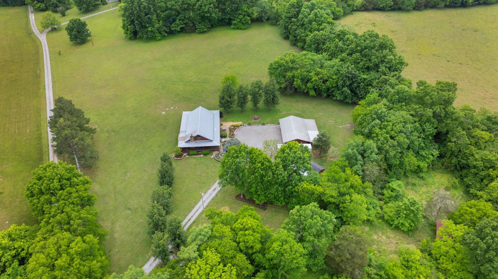 Property Photo:  990 Bugscuffle Rd  TN 37183 