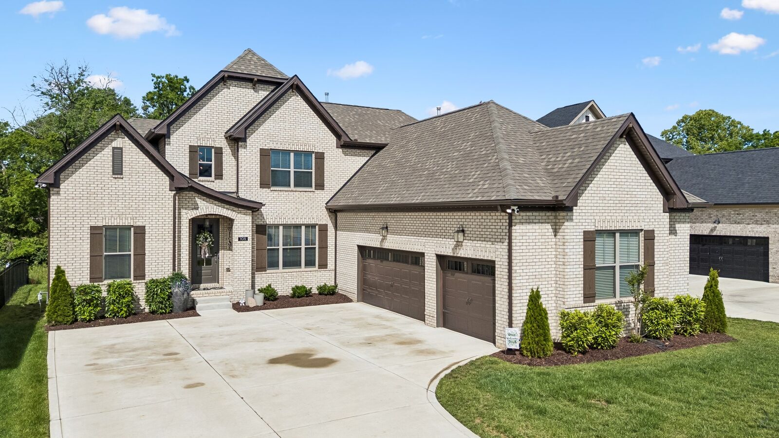 Property Photo:  105 Hayden Ln  TN 37066 