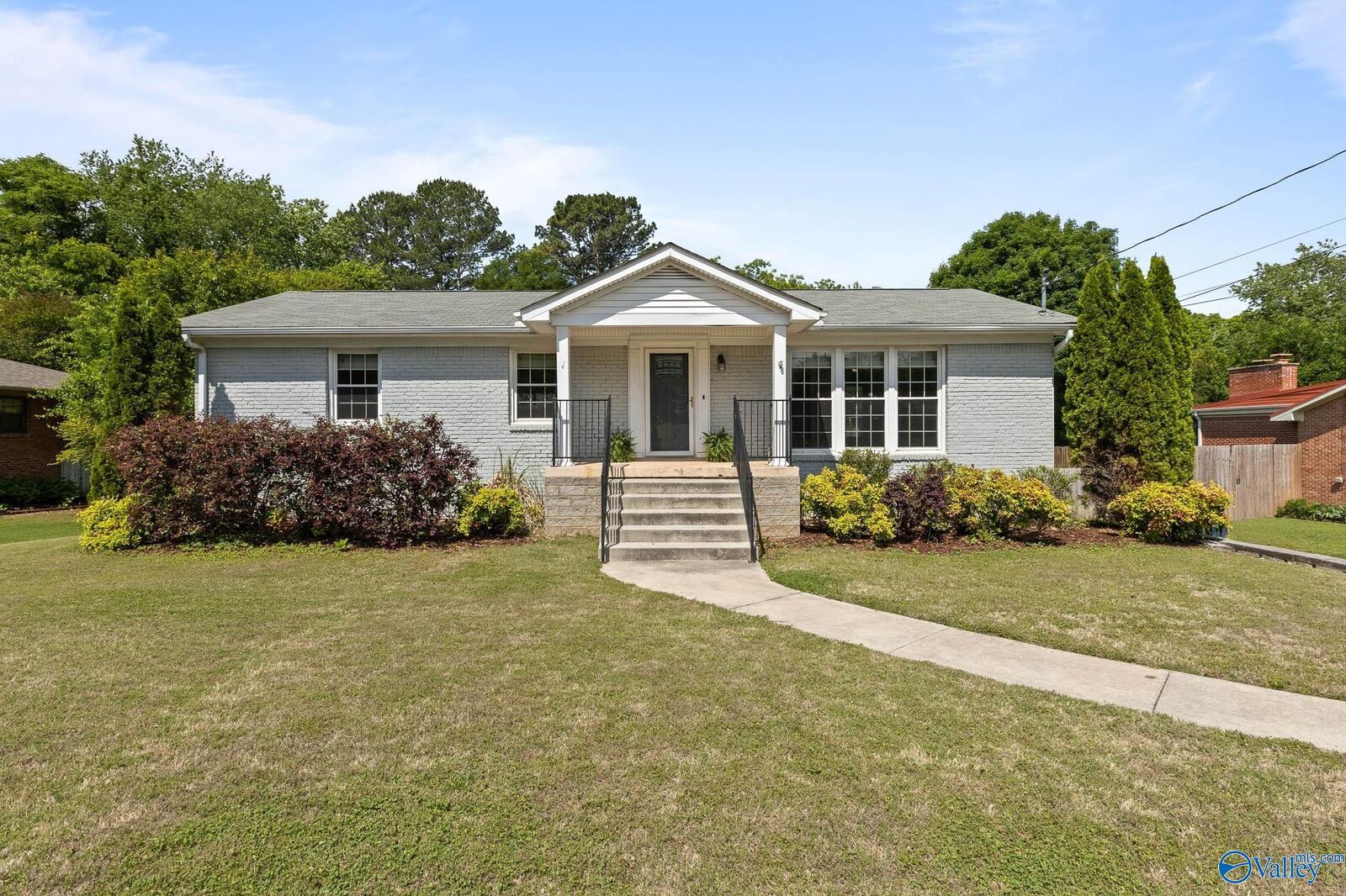 Property Photo:  10008 Hickory Hill Lane  AL 35803 