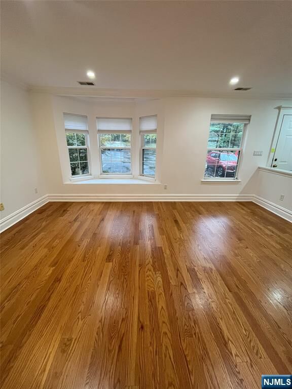 Property Photo:  2417 Stanhope Court  NJ 07430 