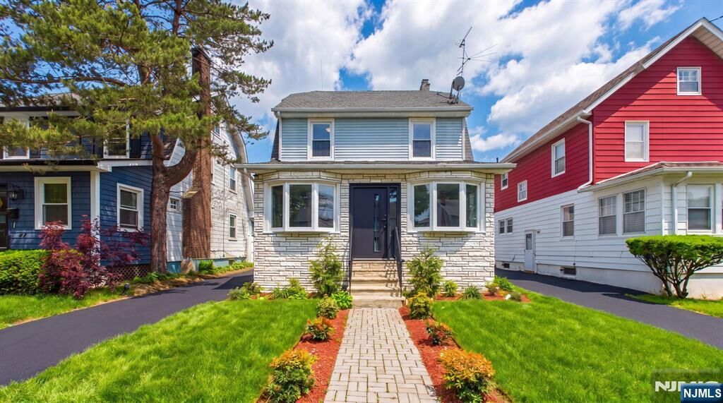 Property Photo:  71 Leslie Street  NJ 07017 